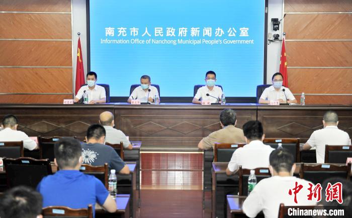 四川南充：建立疫情防控志愿者庫(kù) 幫扶救助特殊困難群眾